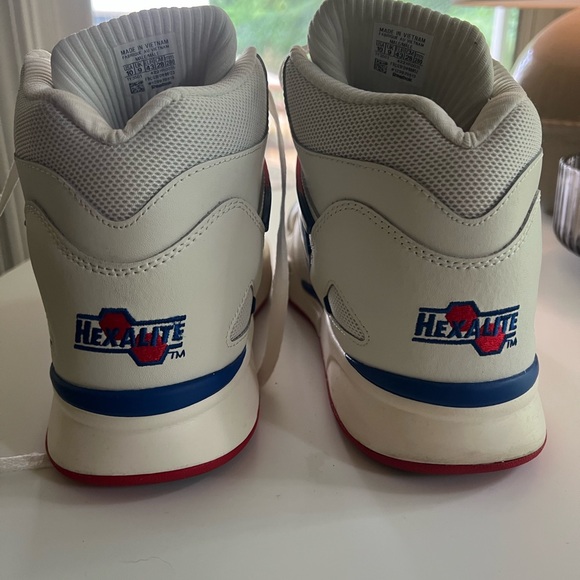 Reebok Pump Omni Zone II Mens Retro Basketball Chalk/Blue-Red size 10 worn once - Picture 4 of 5